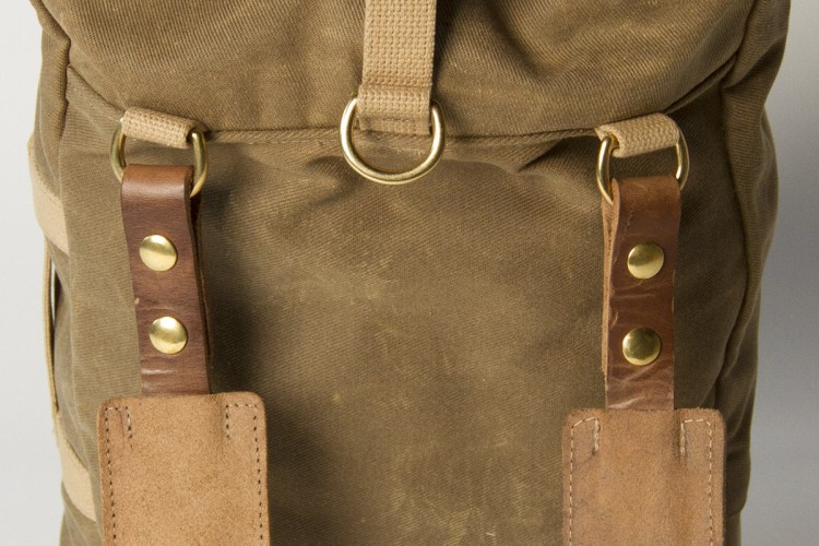 08-BP_RT_Back_Straps_CU_1200x-750x500