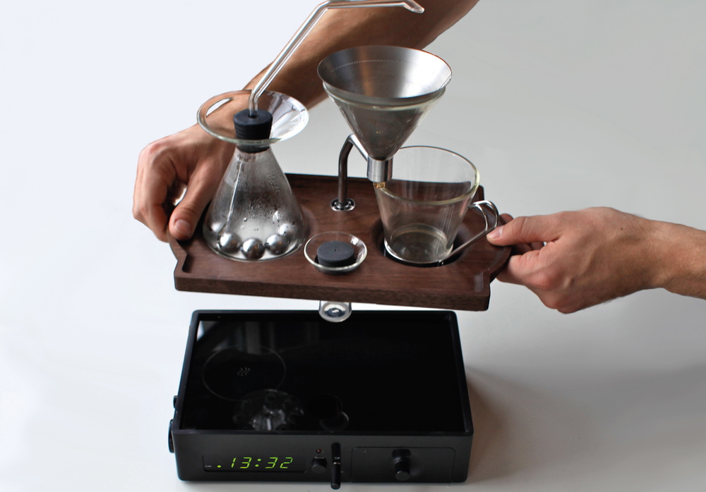 the-barisuer-alarm-clock-coffee-maker-06