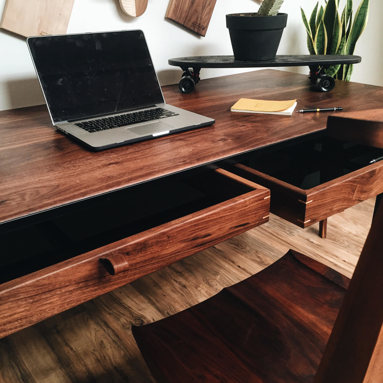 WOOLSEY-FOVERVERBLACK