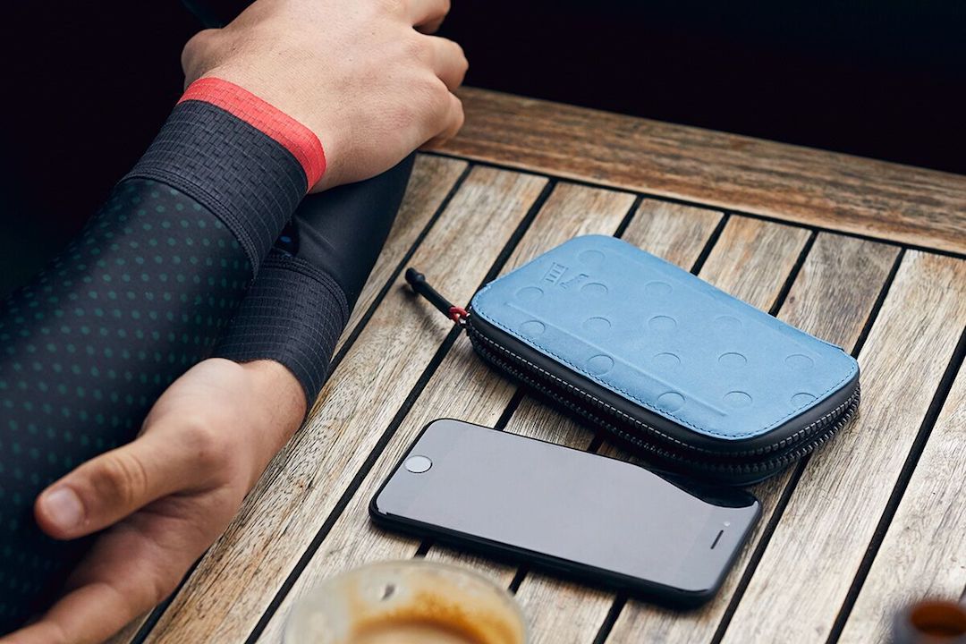 analysere udvikling Billy ged Bellroy x MAAP All Conditions Phone Pocket | The Coolector