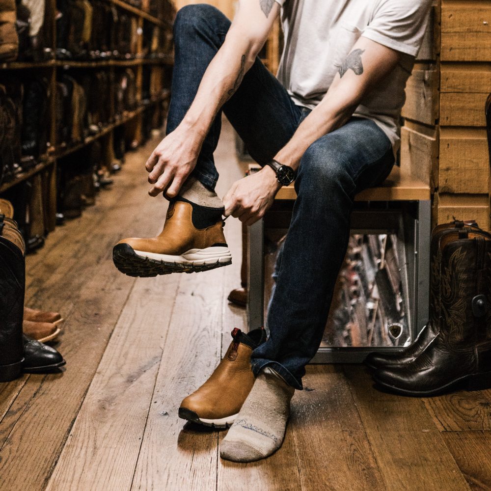Danner Mountain 600 Chelsea Boots | The Coolector