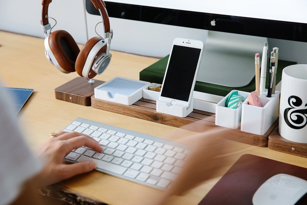 Gather: Your Desk Simplified – Ugmonk