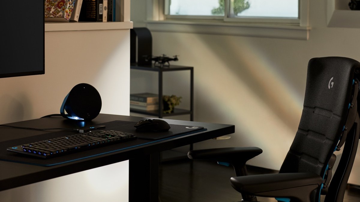 Logitech Gaming Chair & Floor Mat, Large Gaming Floor Mat - 160cm X 90cm