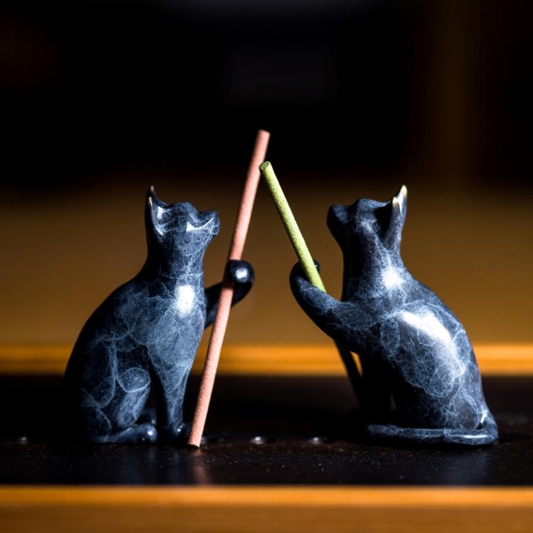 Unique Cat Incense Holder  Brass Desk Ornament – COPPERTIST.WU