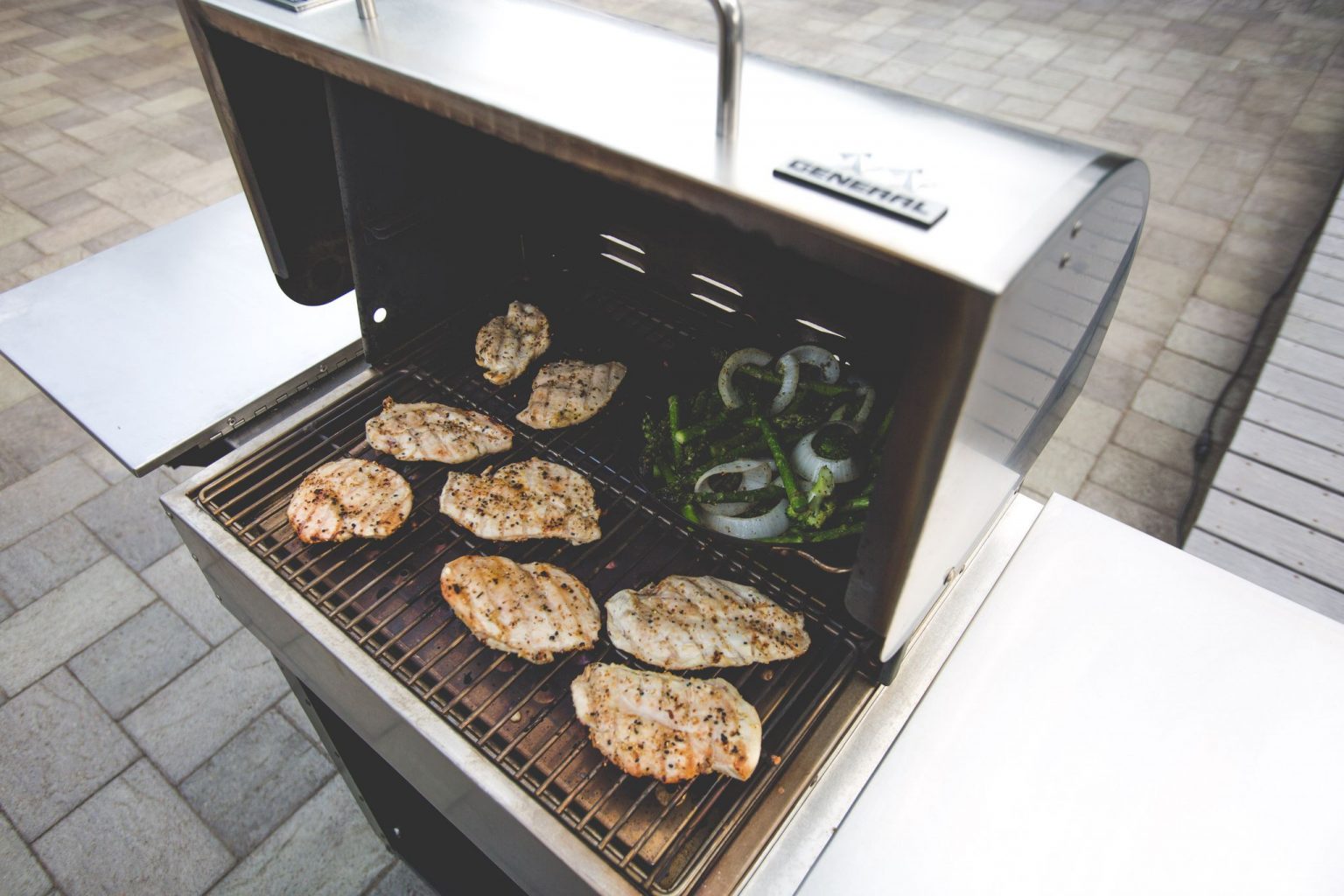 MAK Grills The Coolector