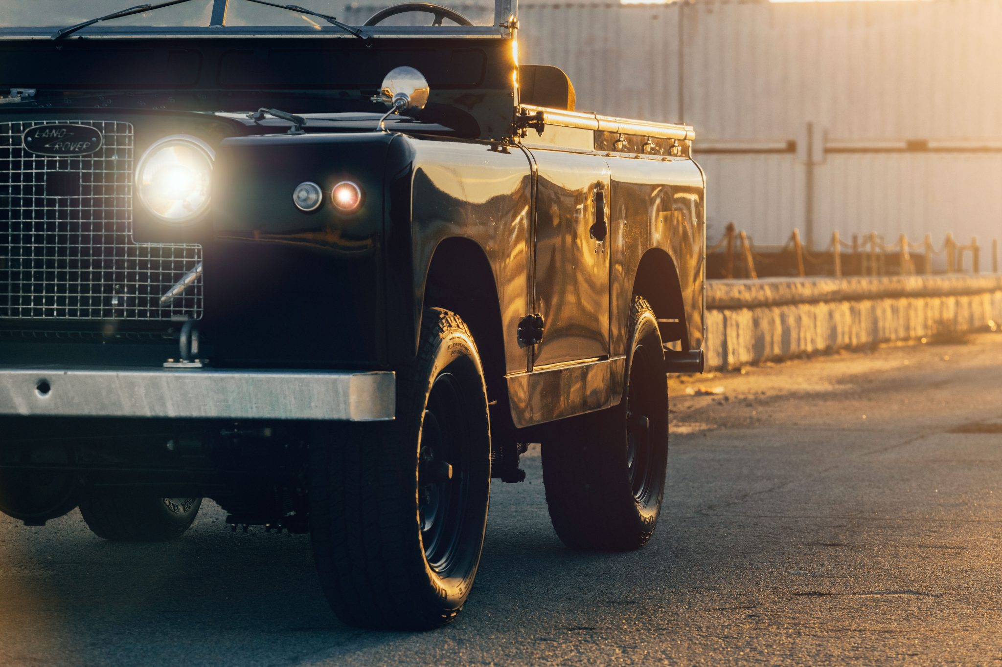 Himalaya x Taylor Stitch Land Rover Pre-Defender | The Coolector