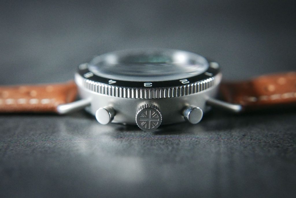 Trafford Watch Co S.O.E. Roadster Watch | The Coolector