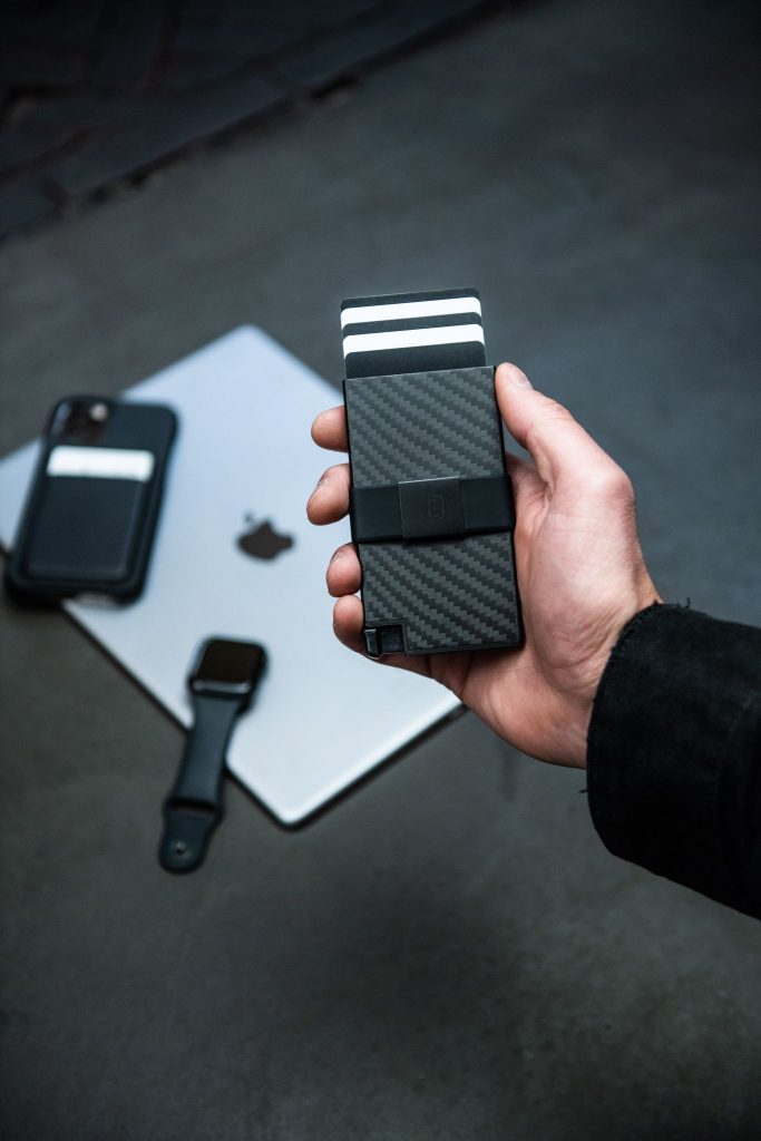 Ekster Carbon Fibre Cardholders The Coolector
