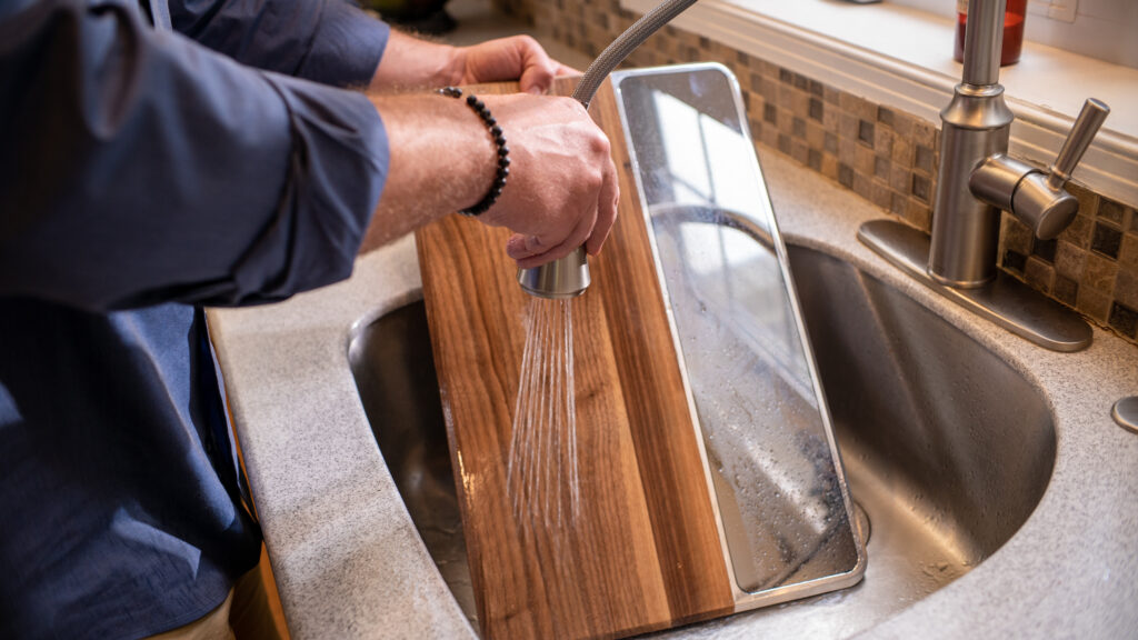 Blok Smart Cutting Board Launches on Kickstarter