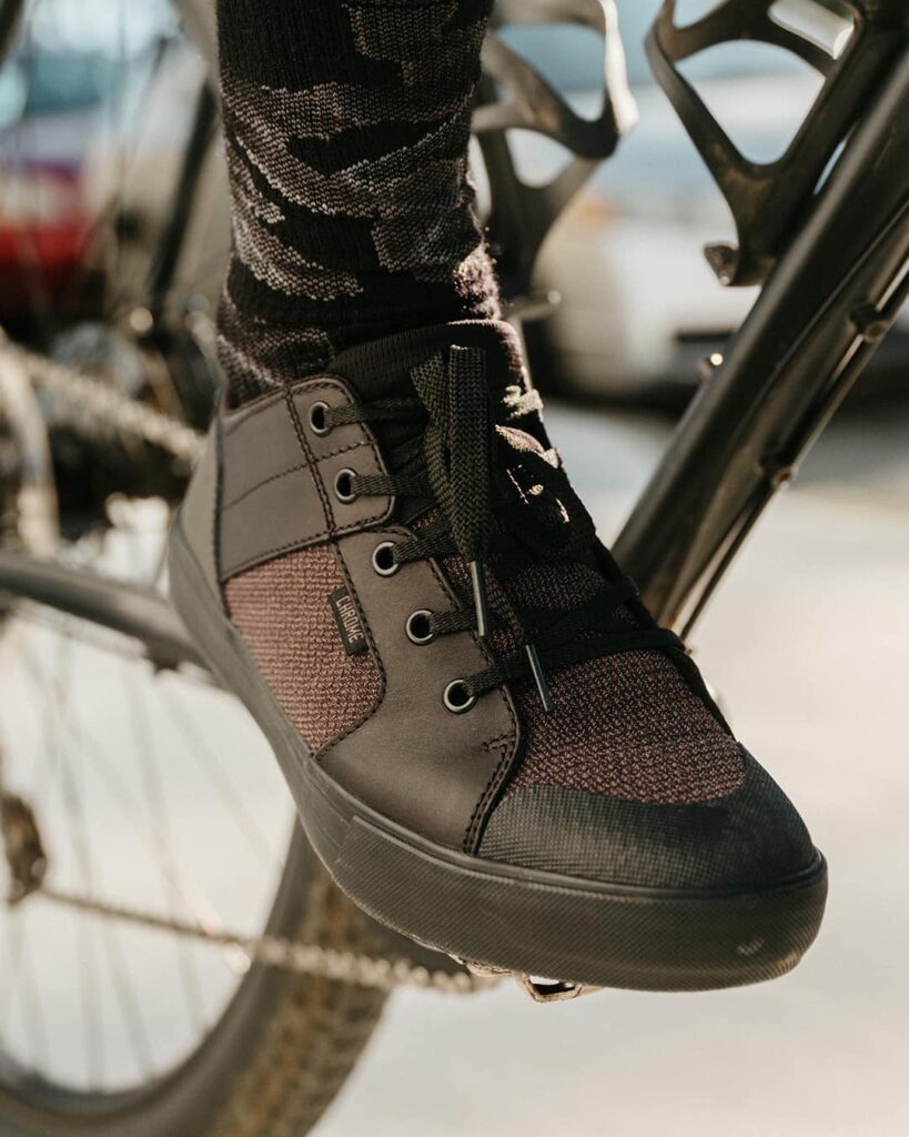 5 Footwear Essentials from Chrome Industries The Coolector