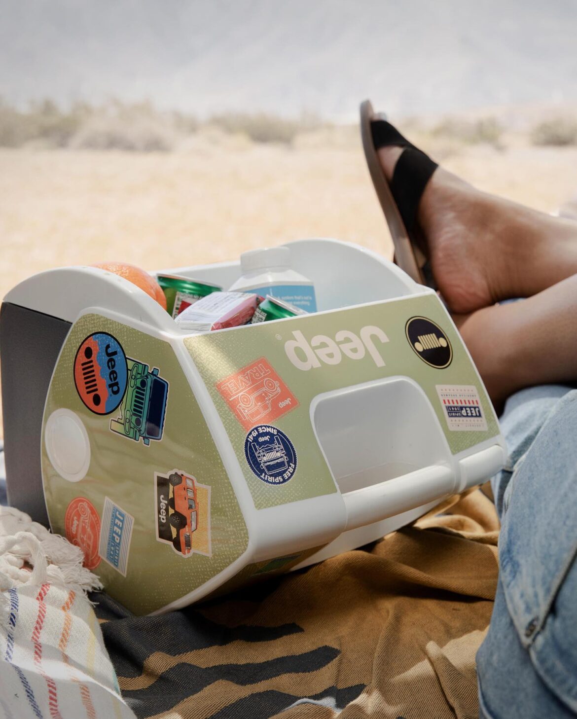 Igloo x Jeep® Stickers Pal 7 Qt Coolers The Coolector