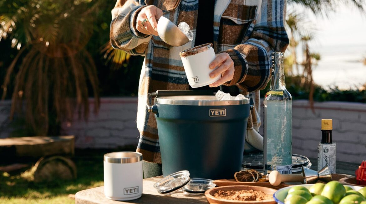 Yeti Beverage Bucket The Coolector