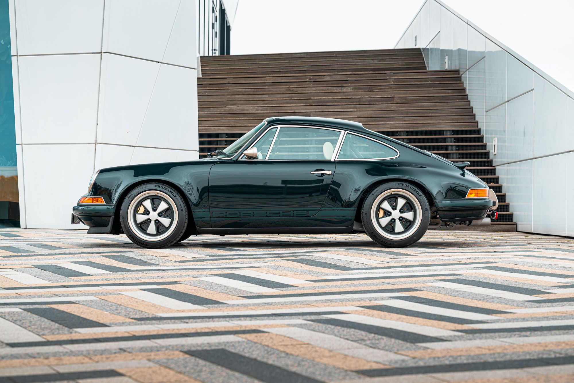 Air-Cooled Perfection: The 1989 Porsche 911 Reimagined by Singer